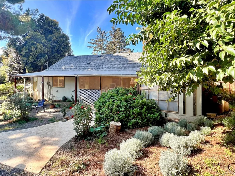 9466 E Highway 20, Glenhaven, CA 95443