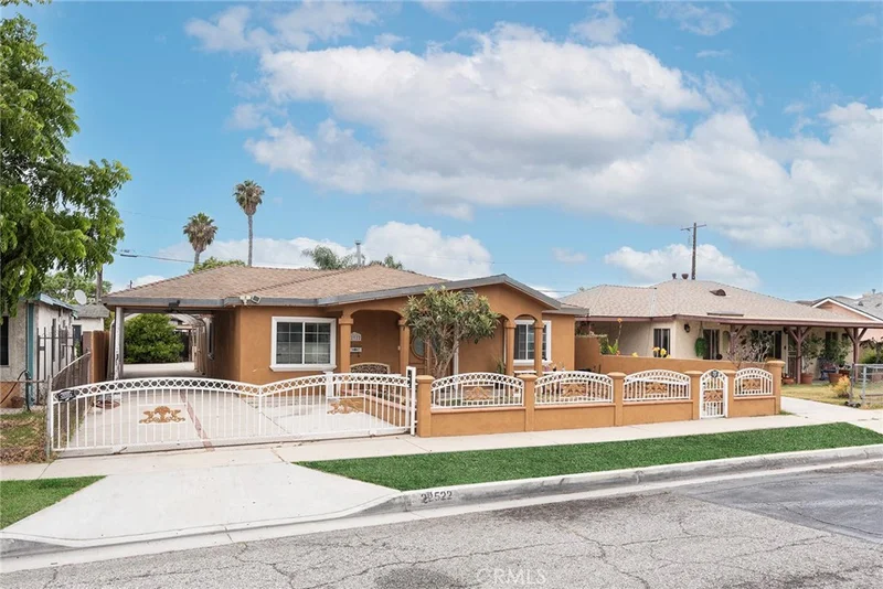 22522 Catskill Ave, Carson, CA 90745