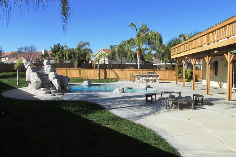 42497 Corte Cantante, Murrieta, CA 92562