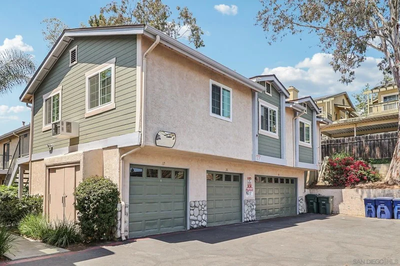1225 N Broadway 26, Escondido, CA 92026