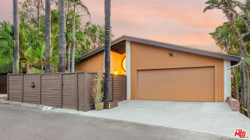 11211 Sunshine Terrace, Studio City, CA 91604
