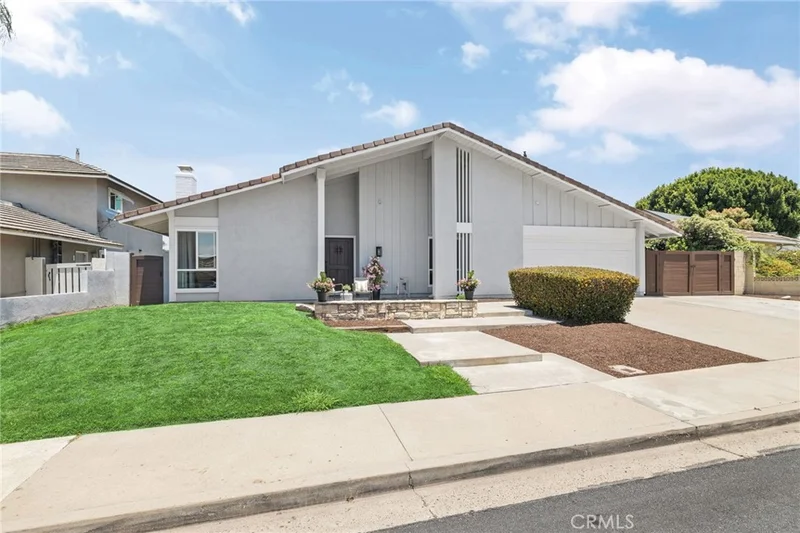 25521 Rhoda Drive, Mission Viejo, CA 92691