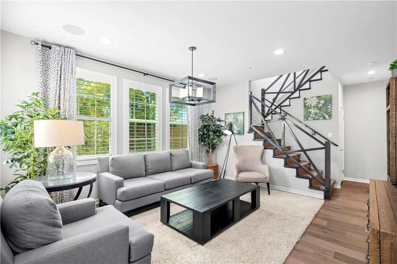 419 Aura Drive, Costa Mesa, CA 92626