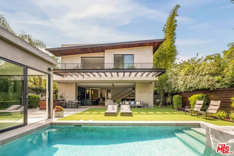 10330 Calvin Avenue, Los Angeles, CA 90025