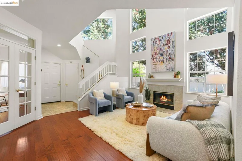 2714 Beach Head Way, Richmond, CA 94804