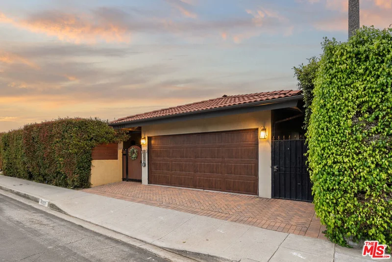 4309 Don Carlos Drive, Los Angeles, CA 90008