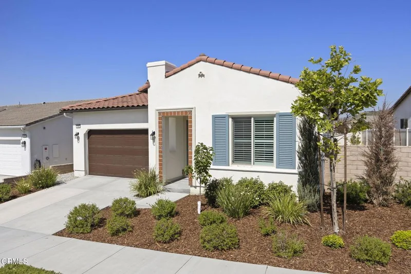508 Autumn Path Lane, Santa Paula, CA 93060