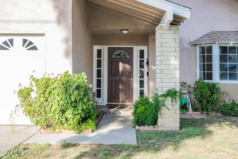 7850 W Etiwanda Avenue, Reseda, CA 91335