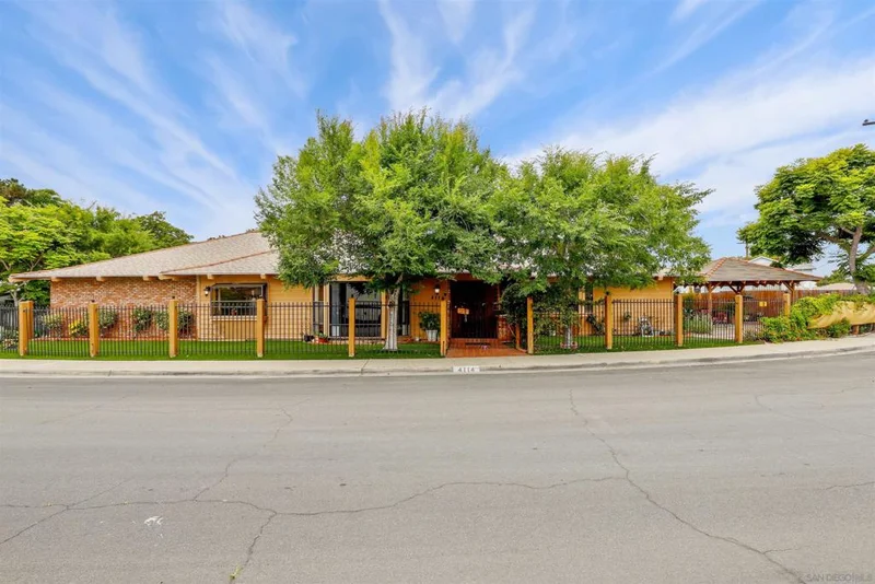 4114 Manzanita Dr, San Diego, CA 92105