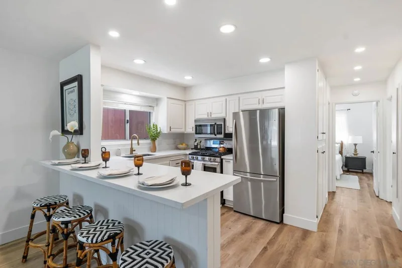 617 Cathy Ln, Cardiff By The Sea, CA 92007