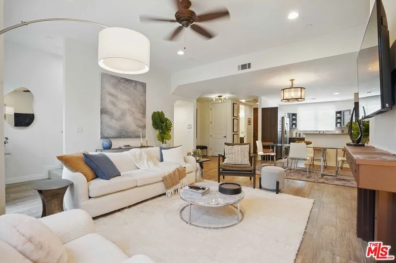 4541 Colfax Avenue 102, Studio City, CA 91602