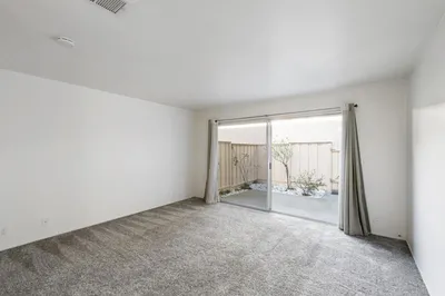 1358 Terra Nova Boulevard photo 2