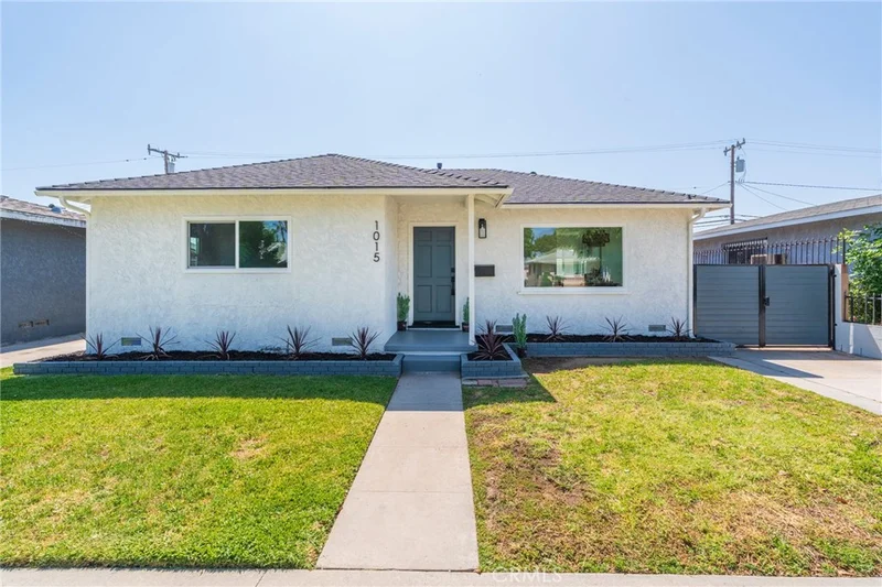 1015 S Castlegate Avenue, Compton, CA 90221