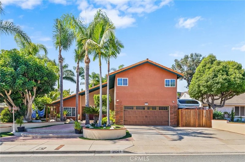 25261 Grissom Road, Laguna Hills, CA 92653