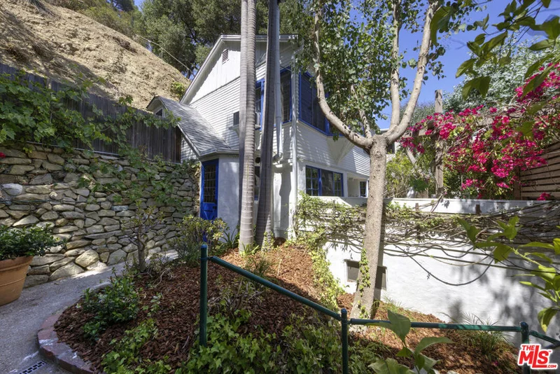 10411 Quito Lane, Los Angeles, CA 90077