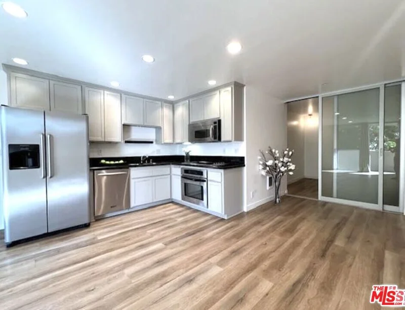 11645 Montana Avenue 222, Los Angeles, CA 90049