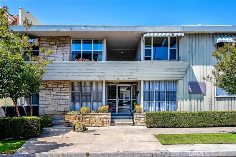 1047 E 1st Street 12, Long Beach, CA 90802