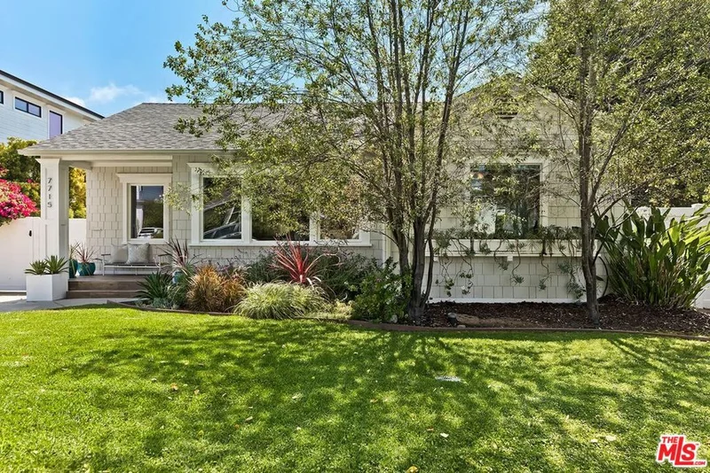 7715 Stewart Avenue, Los Angeles, CA 90045