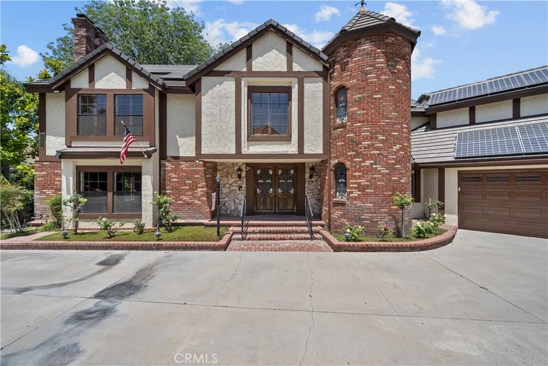 25472 Via Acorde, Valencia, CA 91355