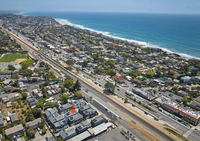 563 N Vulcan Ave, Encinitas, CA 92024