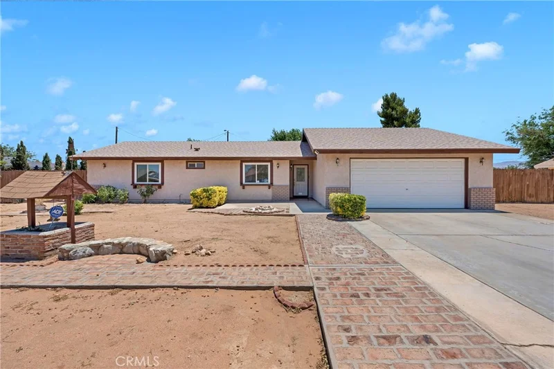 12433 Pocomoke Road, Apple Valley, CA 92308