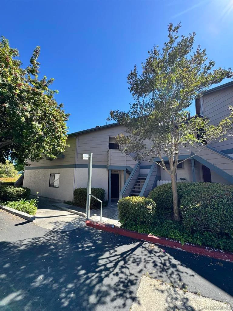 3015 Brookpine Ct, Spring Valley, CA 91978