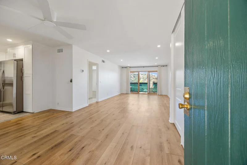 2940 N Verdugo Road 411, Glendale, CA 91208