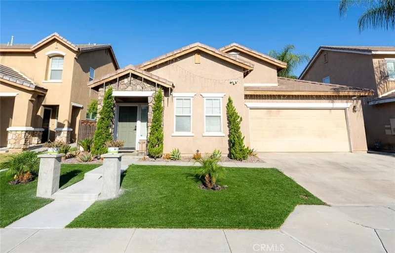 1896 Hawthorne Street, San Jacinto, CA 92583