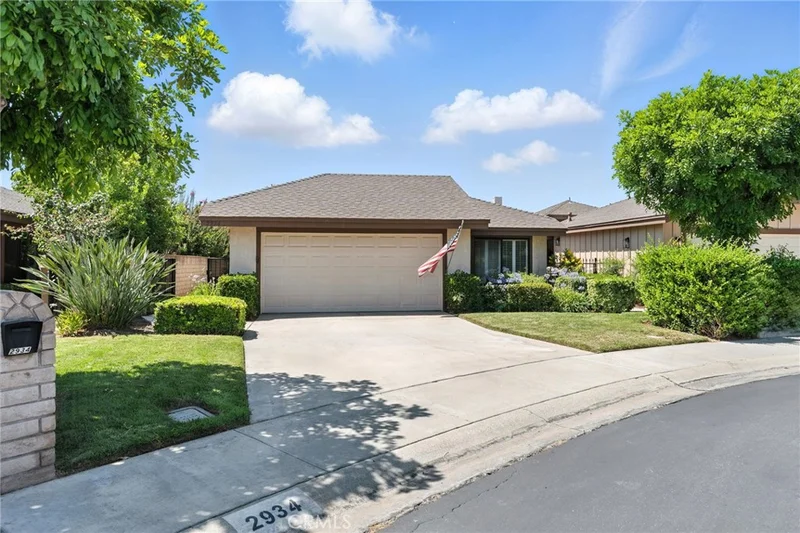 2934 Hyde Park Circle, Riverside, CA 92506