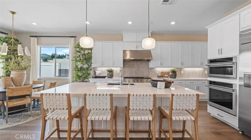 29634 Corte Ballenas, Valencia, CA 91354