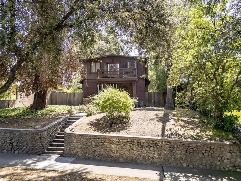1010 N Madison Avenue, Pasadena, CA 91104