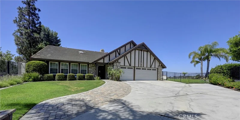 4341 Pepper Avenue, Yorba Linda, CA 92886