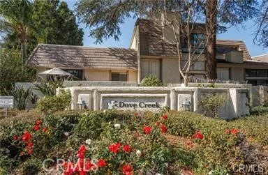 6225 Shoup Avenue 111, Woodland Hills, CA 91367
