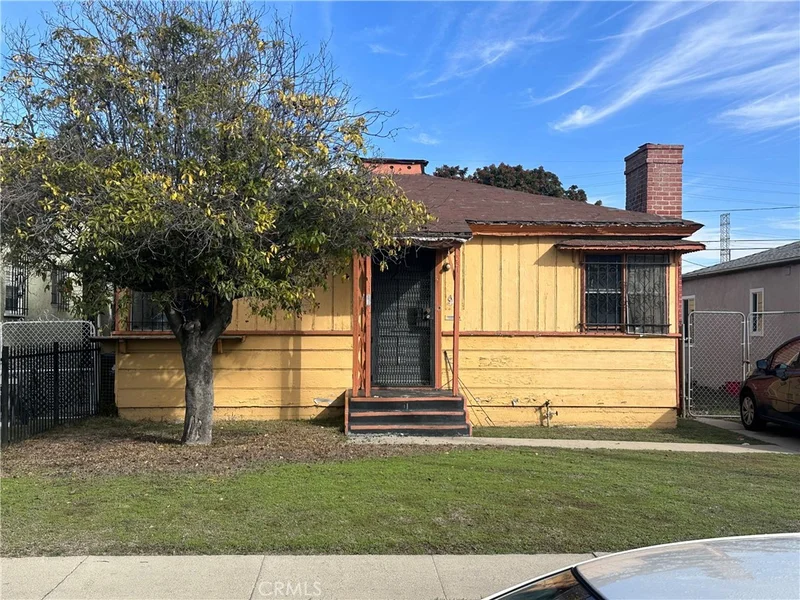 551 W 101st Street, Los Angeles, CA 90044