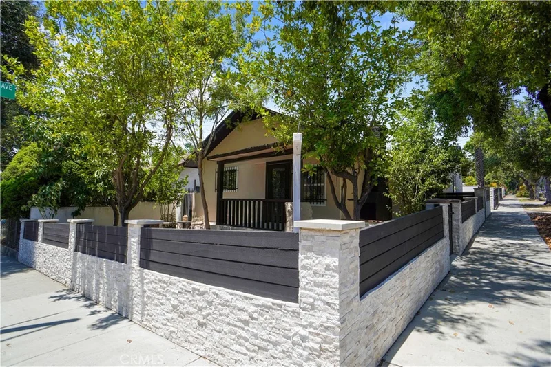 77 W Washington Boulevard, Pasadena, CA 91103