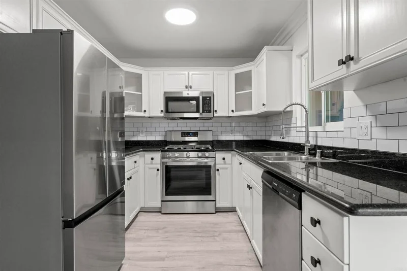 190 Avenida Descanso I, Oceanside, CA 92057