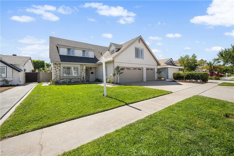 11771 Paseo Bonita, Los Alamitos, CA 90720