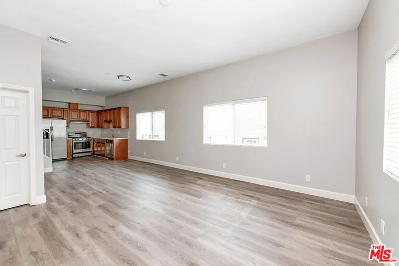 14735 Friar Street 113 photo 2