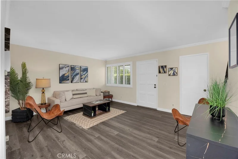 1047 E Huntington Drive D, Monrovia, CA 91016