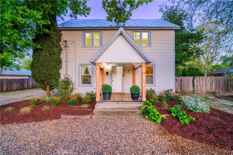 1711 Shasta Street, Anderson, CA 96007