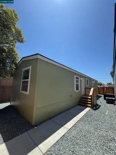 418 N School St, Lodi, CA 95240
