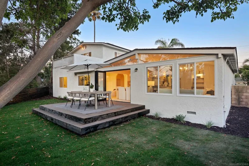 4636 Iroquois Ave, San Diego, CA 92117