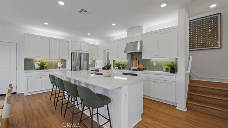 457 Snowdrop Lane, Santa Paula, CA 93060