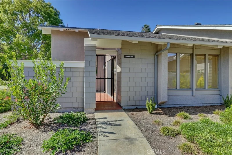 8566 Larkhall Circle 808A, Huntington Beach, CA 92646