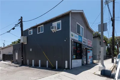 285 W 9th Street photo 2