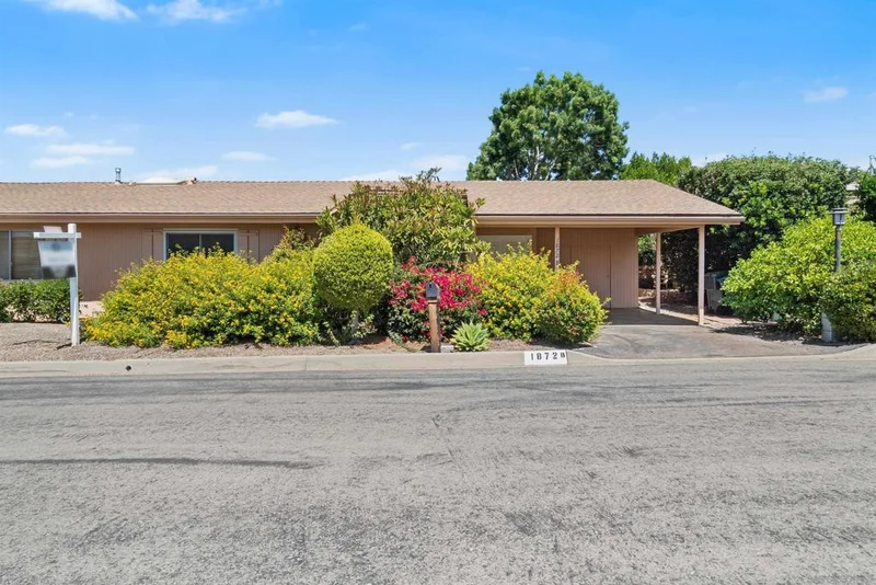 1872 Fairway Park B, Escondido, CA 92026