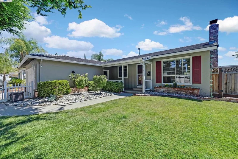 1015 Redondo Way, Livermore, CA 94550
