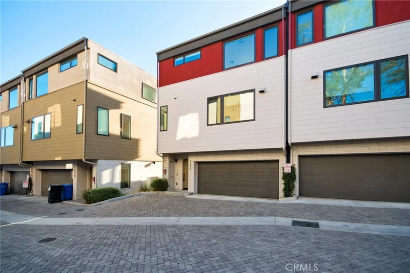 1050 N Joels Place, Los Angeles, CA 90012