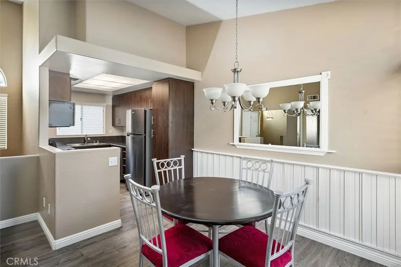 18818 Vista Del Canon G, Newhall, CA 91321