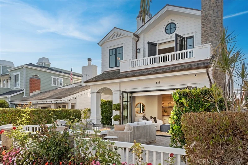 515 Narcissus Avenue, Corona Del Mar, CA 92625